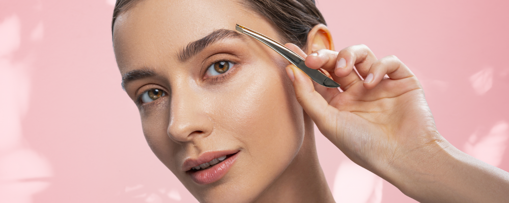 Jaki kształt brwi pasuje do okrągłej twarzy?